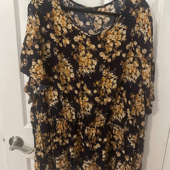 BloomChic Tops - BloomChic Navy and Yellow Floral Blouse
